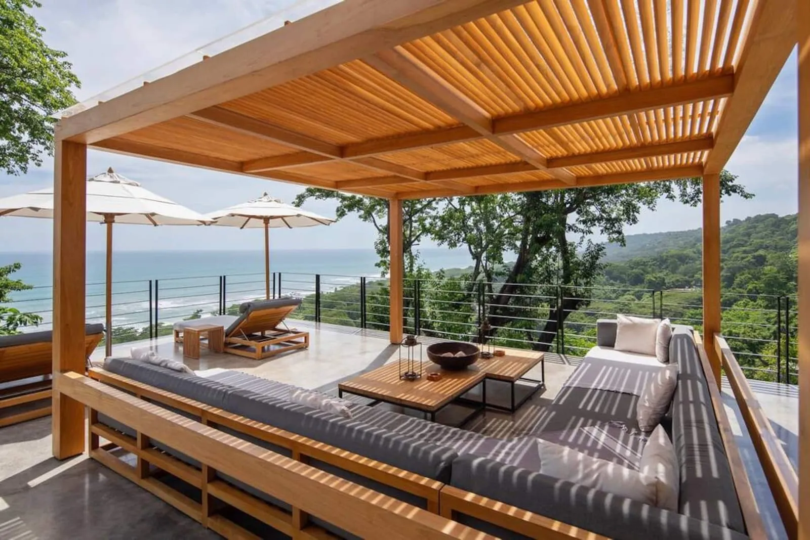 Pergola lounge with ocean view